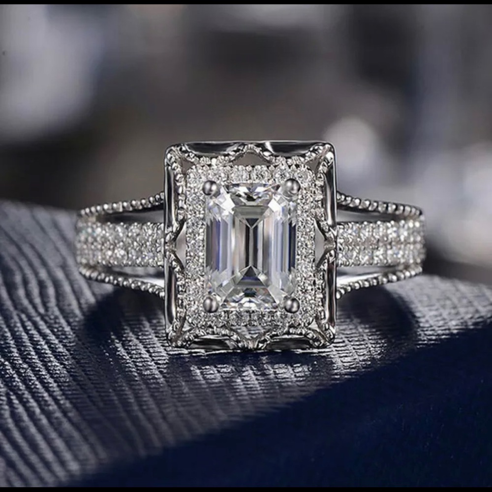FREE SHIPPING 925 Silver Engagement Ring - Picture 2 of 3